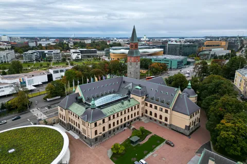 Suomen Kansallismuseo - kulttuuriperintökohteen kattoremontti