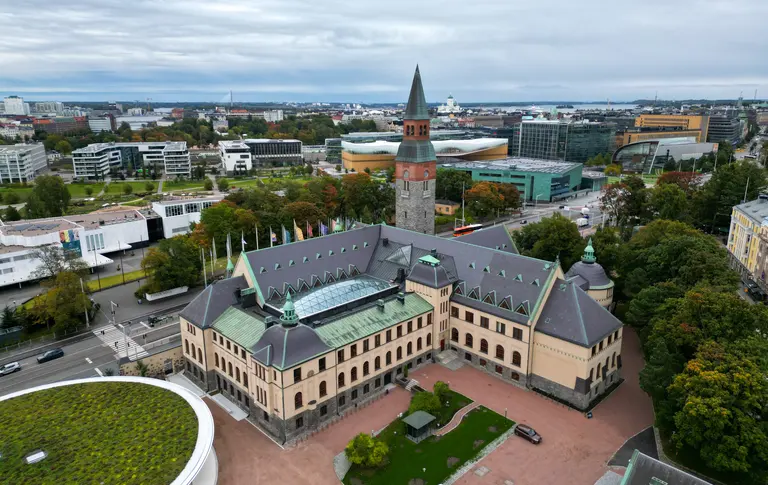 Suomen Kansallismuseo - kulttuuriperintökohteen kattoremontti