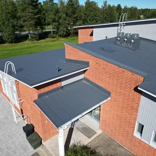 Pulpettikatto on yleinen vaihtoehto moderniin kotiin