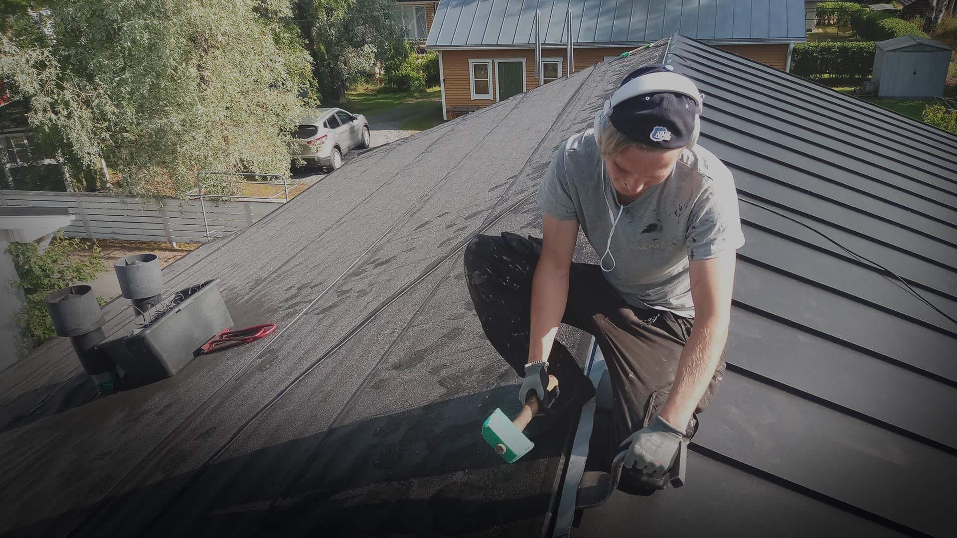 kokemuksiaposter Vaskisepät Parhaita kattoja suurella sydämellä